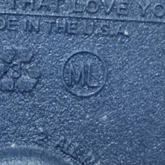 OKA b. NAVY Sandals with White Patterned Bow - Picture 4 of 5